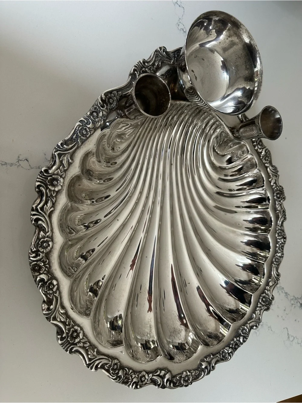 1940s Silver-Played Shell Serving Tray - Elegant Home Dining - vintage - Picture 3 of 14